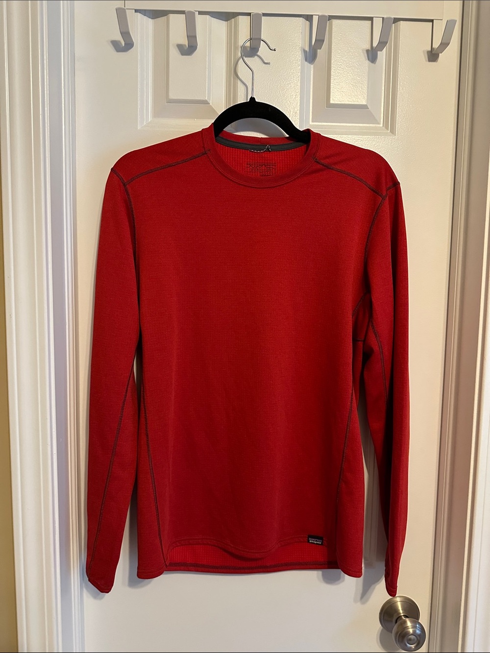 Red men’s Patagonia capilene baselayer midweight small polartec thumb loops